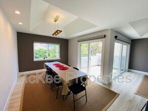 33 Port Royale Rd in Coronado, CA - Building Photo - Building Photo