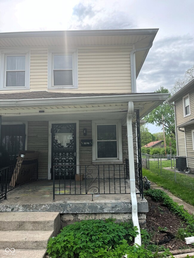 3256 Winthrop Ave in Indianapolis, IN - Foto de edificio - Building Photo