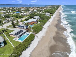 4985 S Hwy A1A in Melbourne Beach, FL - Foto de edificio - Building Photo