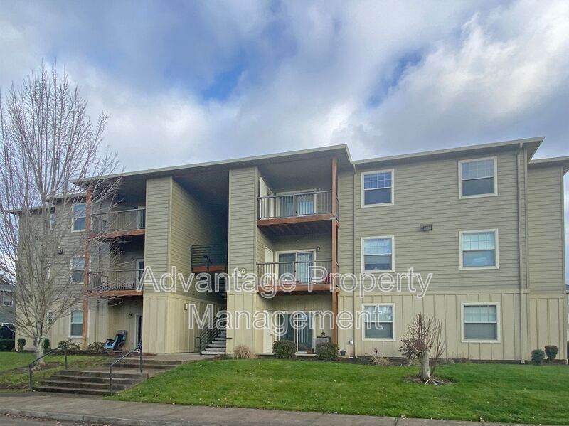 519 Catron St N in Monmouth, OR - Building Photo