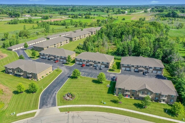 Woodland Estates in De Pere, WI - Foto de edificio - Building Photo