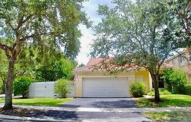 property at 727 Sand Creek Cir
