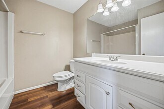 5202 Nuckols Crossing Rd in Austin, TX - Building Photo - Building Photo