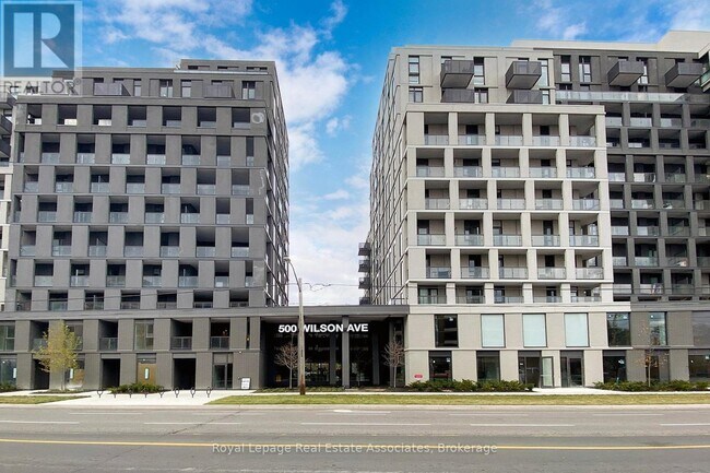 500 Wilson Ave in Toronto, ON - Building Photo - Building Photo