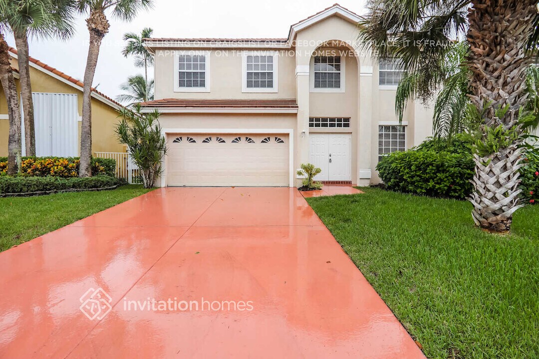 10873 La Salinas Cir in Boca Raton, FL - Building Photo