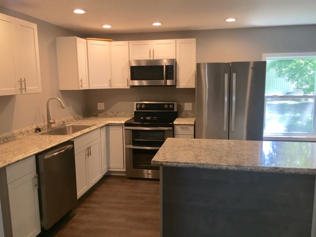 28 Gouverneur St, Unit B in Canton, NY - Foto de edificio - Building Photo