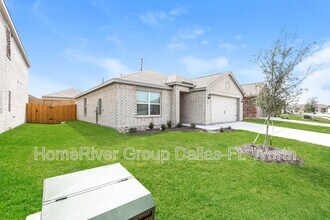 427 Condie Russell Ave in Venus, TX - Foto de edificio - Building Photo