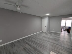 22 Fomalhaut Ct in Blackwood, NJ - Foto de edificio - Building Photo