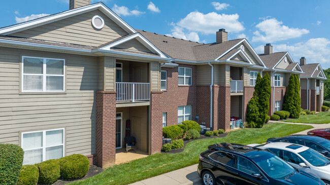 Villas Of Forest Springs in Louisville, KY - Foto de edificio - Building Photo