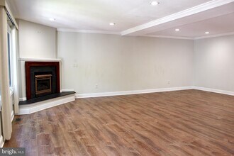 153 Impatiens Ct in Toms River, NJ - Building Photo - Building Photo