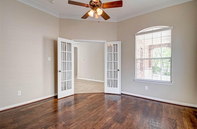 75 Tapestry Forest Pl