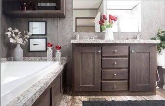 305 Park Dr in Bridge City, TX - Building Photo - Building Photo