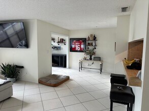 2315 N Congress Ave, Unit 34 in Boynton Beach, FL - Building Photo - Building Photo