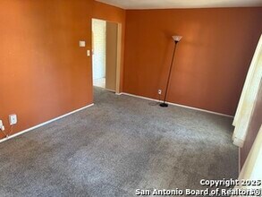 5634 Charlie Chan Dr in San Antonio, TX - Building Photo - Building Photo