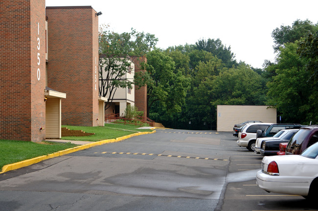 Westminster Place in St. Paul, MN - Building Photo - Building Photo