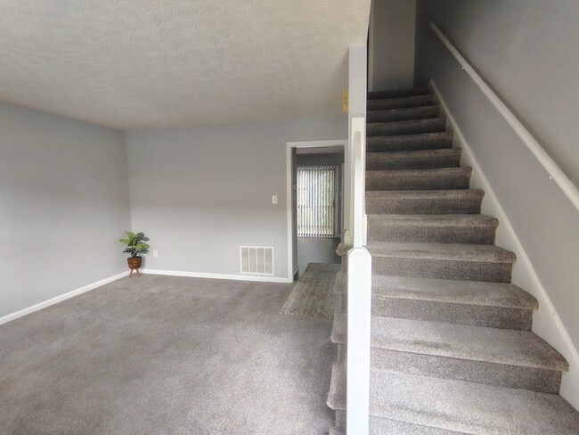 property at 16 Duiguid Dr