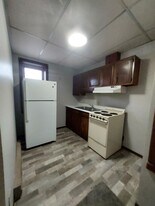 1252 W Main St in Zanesville, OH - Building Photo