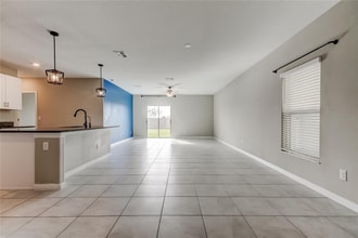 31592 Barrel Wave Way in Wesley Chapel, FL - Foto de edificio - Building Photo