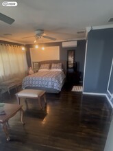 513 55th Ave, Unit Master Suite in St Pete Beach, FL - Building Photo - Building Photo