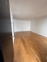 2042 Beachwood Dr in Los Angeles, CA - Building Photo - Building Photo