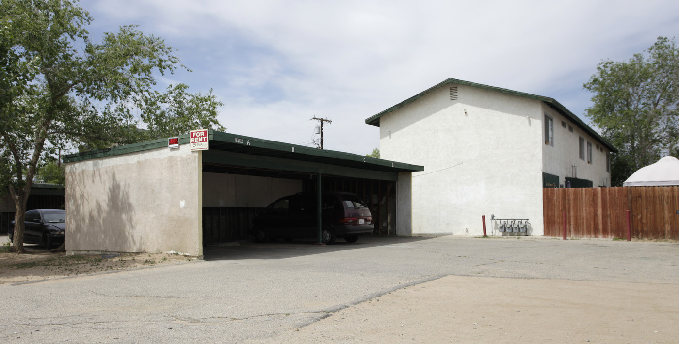 Jade Apartments in Adelanto, CA - Building Photo