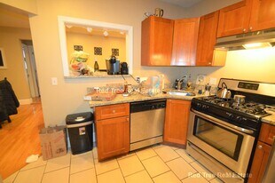 72 Egmont St in Brookline, MA - Building Photo