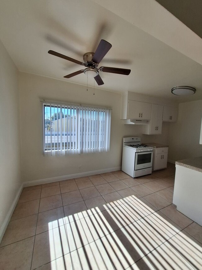 NN in Inglewood, CA - Building Photo - Building Photo