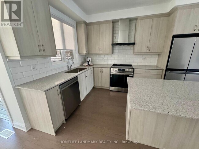 7 Wisla Ave in Markham, ON - Building Photo - Building Photo