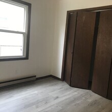 609 Mt Nemo Ave in Eau Claire, WI - Building Photo - Building Photo