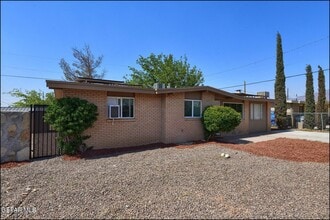 5726 Dearborne Dr in El Paso, TX - Building Photo - Building Photo