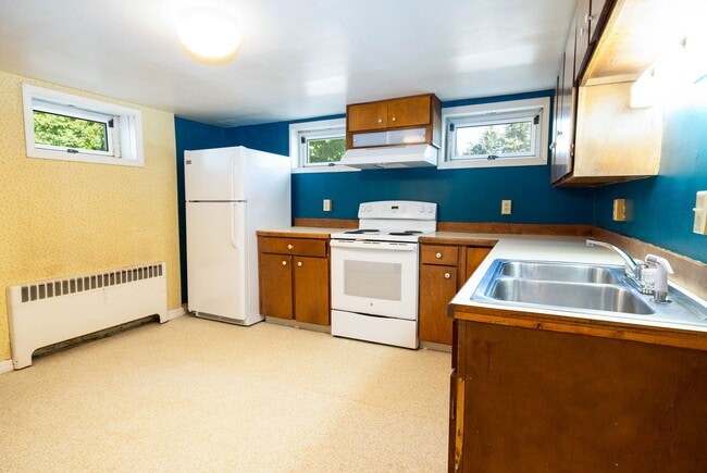 property at 1211-1211 1/2 S 4th Ave