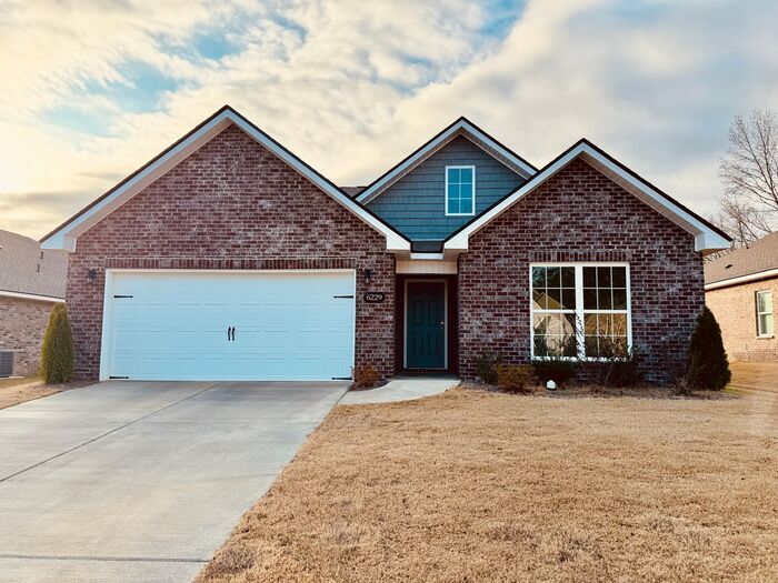 6229 Pisgah Dr NW in Huntsville, AL - Building Photo