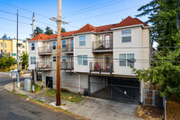 Burnside Common Apartments in Portland, OR - Building Photo - Building Photo