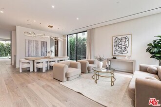 352 Crescent Dr in Beverly Hills, CA - Building Photo - Building Photo