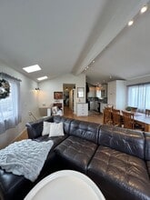 144 Hueneme Ave in Oxnard, CA - Building Photo - Building Photo