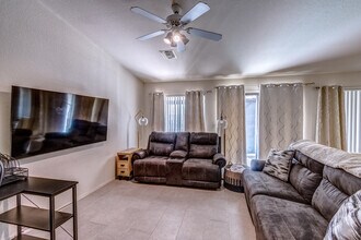 10407 N Fair Desert Dr in Tucson, AZ - Building Photo - Building Photo