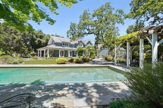 42 Camino Por Los Arboles in Atherton, CA - Building Photo - Building Photo