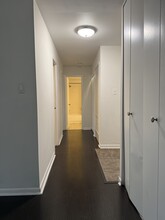 3100 S Manchester St, Unit 520 in Falls Church, VA - Foto de edificio - Building Photo