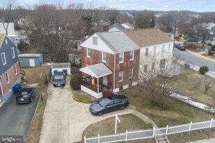 5816 N Kings Hwy in Alexandria, VA - Building Photo