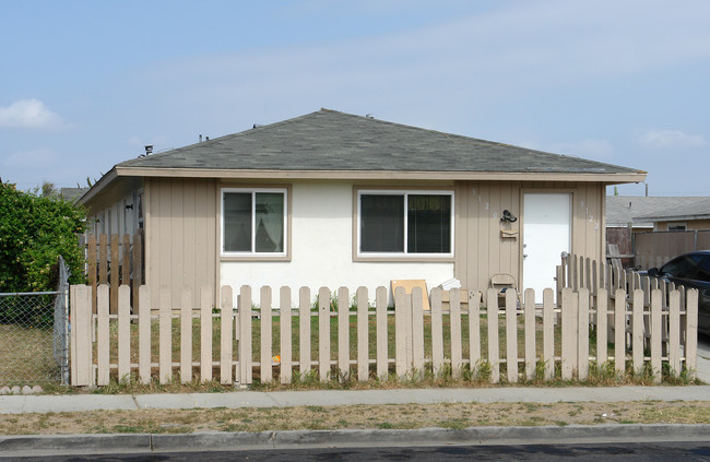 3120-3122 Olds Rd in Oxnard, CA - Building Photo - Building Photo