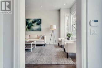 45 Cuthbert Crescent in Toronto, ON - Building Photo - Building Photo