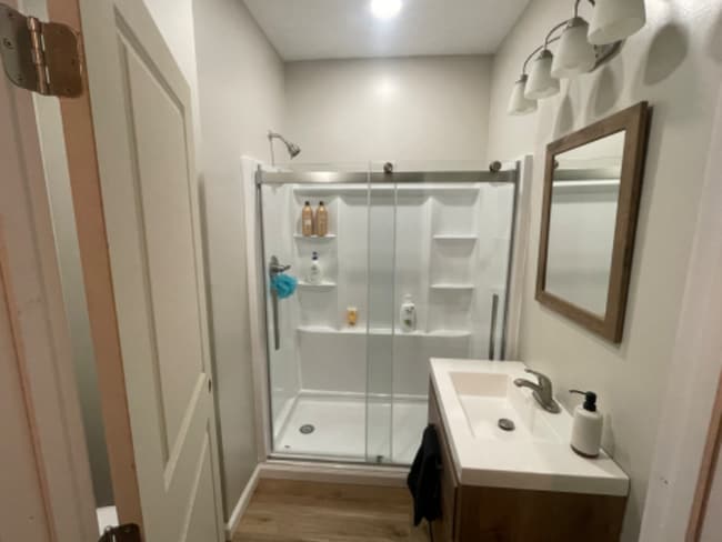 2498 Old Charlotte Pike in Franklin, TN - Foto de edificio - Building Photo