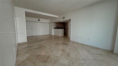 1155 Brickell Bay Dr, Unit PH104 in Miami, FL - Building Photo - Building Photo