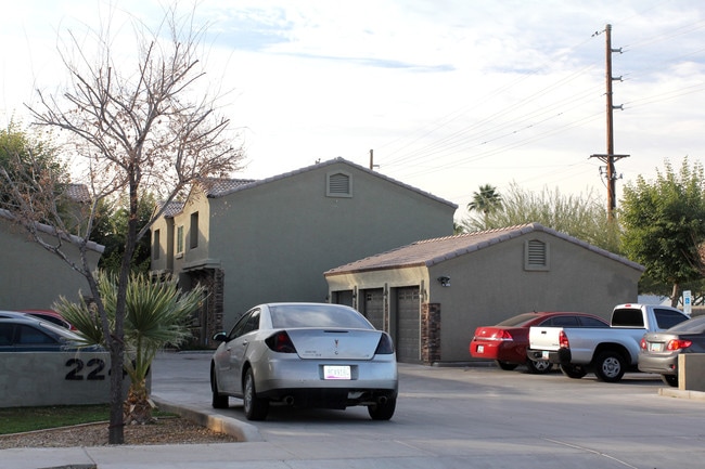 Morten Townhomes in Phoenix, AZ - Building Photo - Building Photo