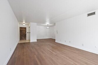 1232 Forest Green Dr, Unit 1232 in Moon Township, PA - Building Photo - Building Photo