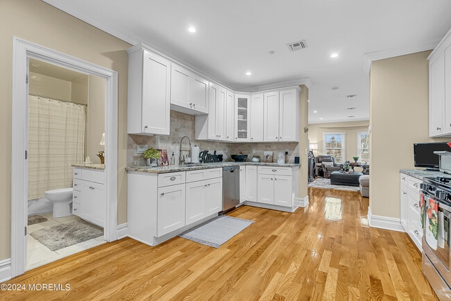 564 Sairs Ave in Long Branch, NJ - Building Photo - Building Photo