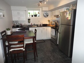 264 Thaler Av in Kitchener, ON - Building Photo - Building Photo