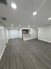 11461 NW 31st Pl in Sunrise, FL - Building Photo - Building Photo