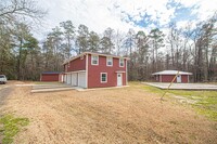 101 Leisure Ln in Livingston, TX - Foto de edificio - Building Photo