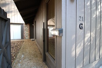21 NW 21st St, Unit G in Gainesville, FL - Building Photo - Building Photo
